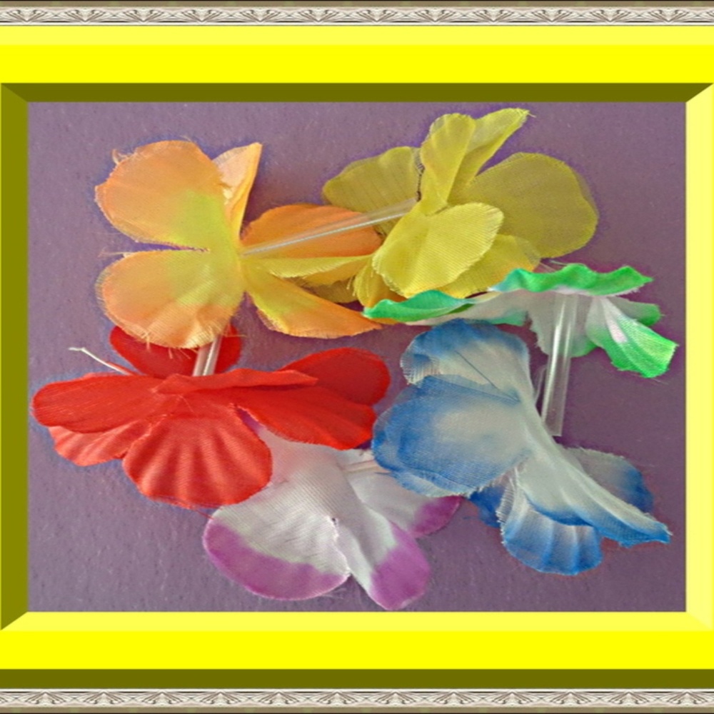 Hawaiian Silk Colorful Flower Design Bracelet